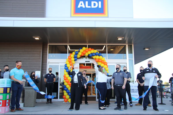 ALDI Ribbon Cutting